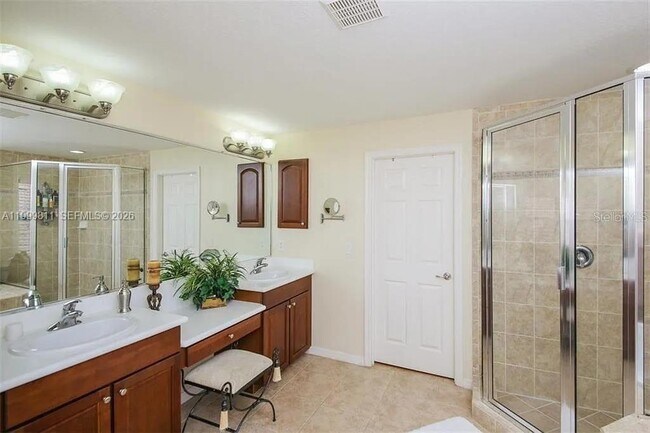 Building Photo - 6945-6974 74th St Cir E