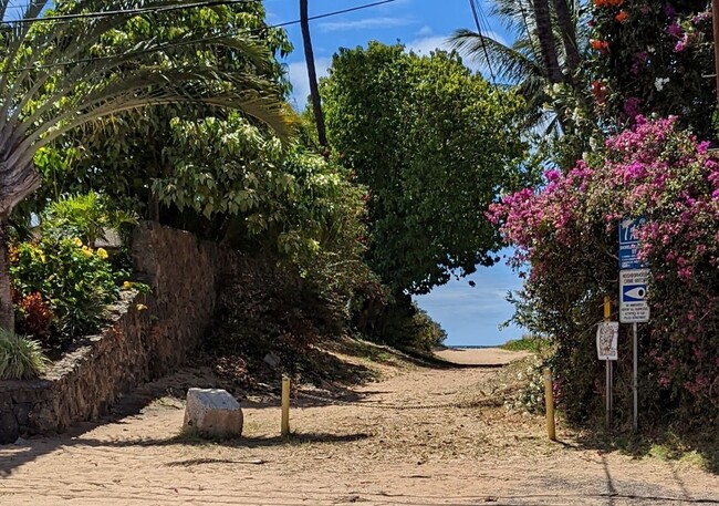 path to very quiet sandy beach just steps away - 1450 S Kihei Rd