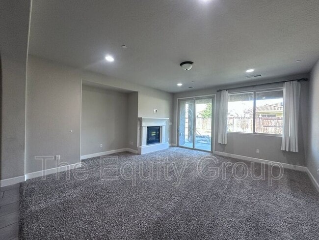 Building Photo - 2840 Channel Reef Ave