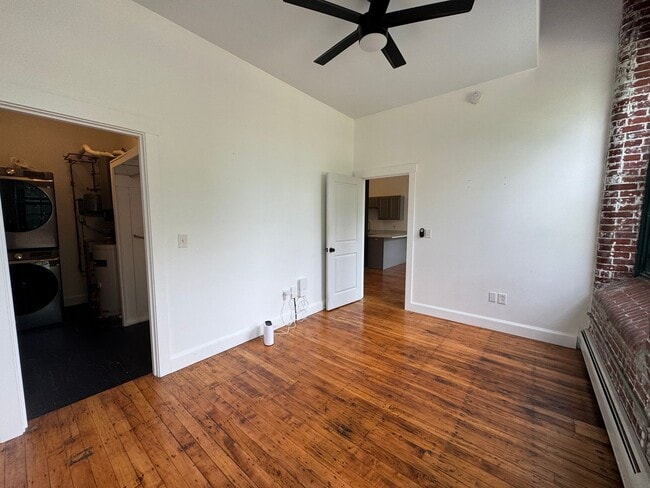 Building Photo - Westbrook 1BD/1BA Condo at Riverfront Loft...