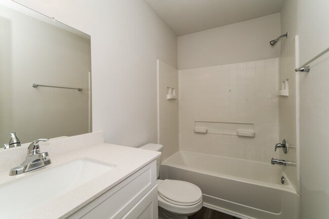 Building Photo - 18822 Venito Dr