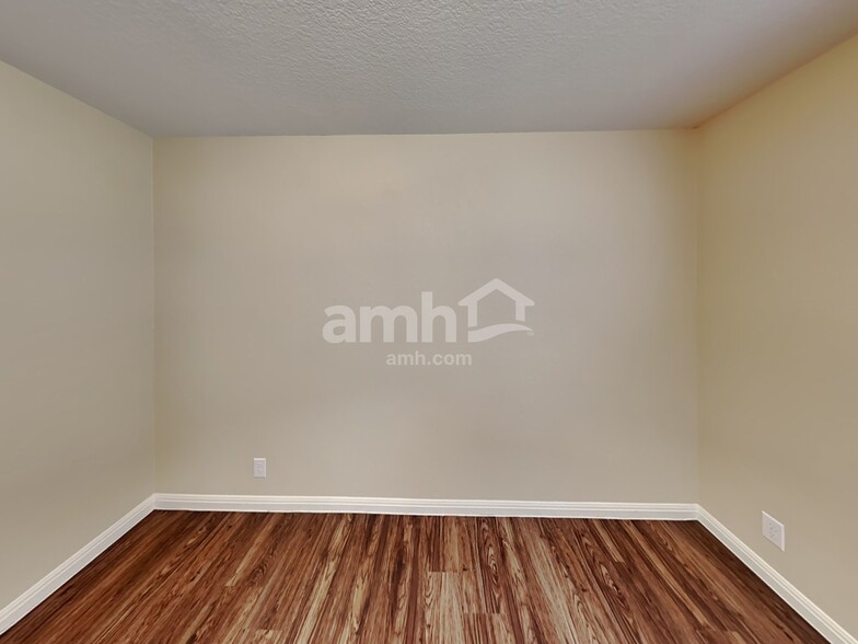 Building Photo - 2240 Hazelwood