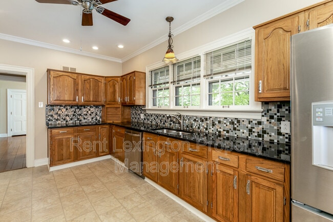 Building Photo - 149 Westgate Dr