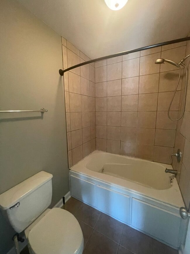 Building Photo - Eagle Landing Subdivision - Hardwood Flooring!  1/2 Off 1st Month Rent w/12 Month Lease.