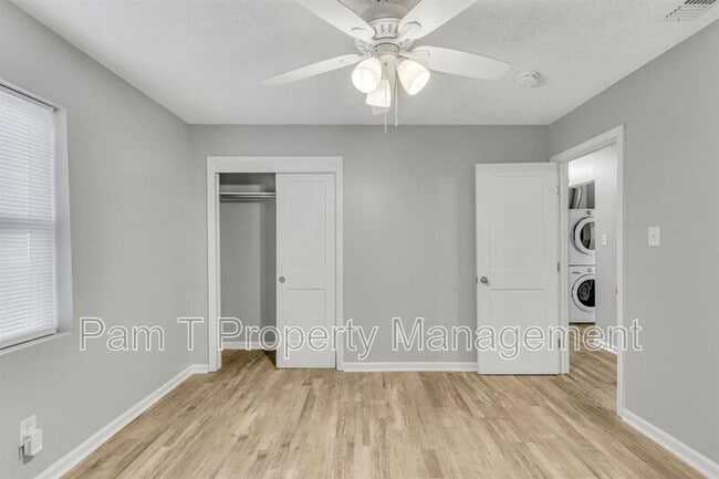 Building Photo - 1925 Cowan Ave