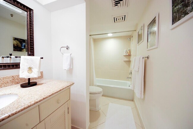 Building Photo - 2480 Presidential Way