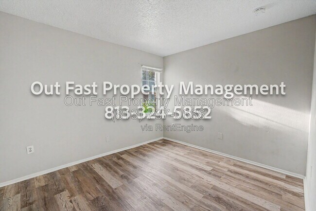 Building Photo - 1275 Sylvia Ave