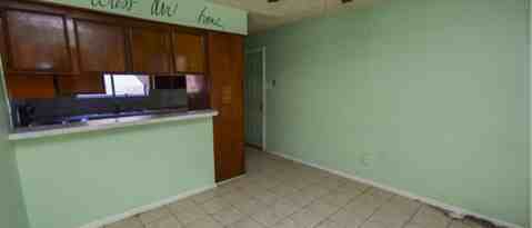 Building Photo - 1622 Memorial Pkwy