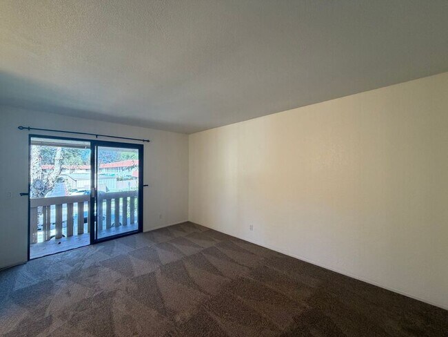Building Photo - 3033 Via Sabinas