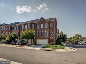 Building Photo - 8410 Chaucer House Ct