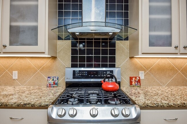 Building Photo - 1918 Quail Grove Ln