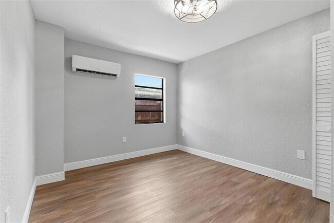 Building Photo - 113 145th Ave