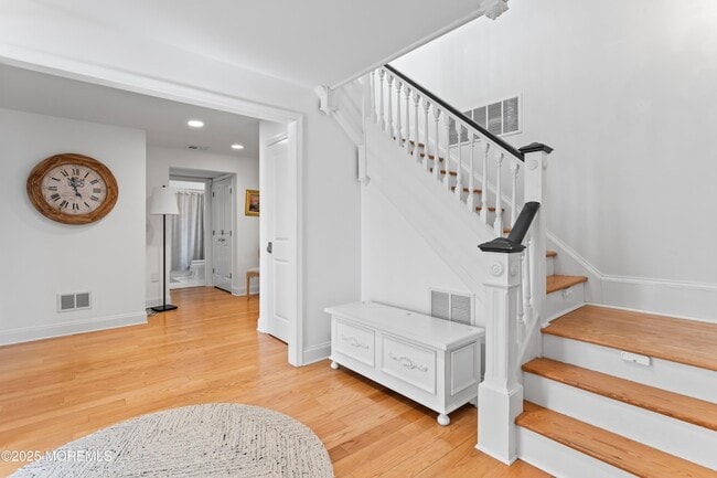 Building Photo - 809 S Ocean Ave
