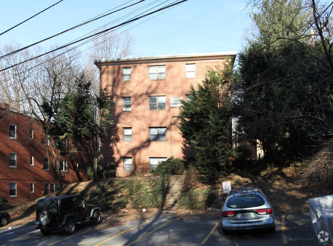 Building Photo - 610 Kennebec Ave