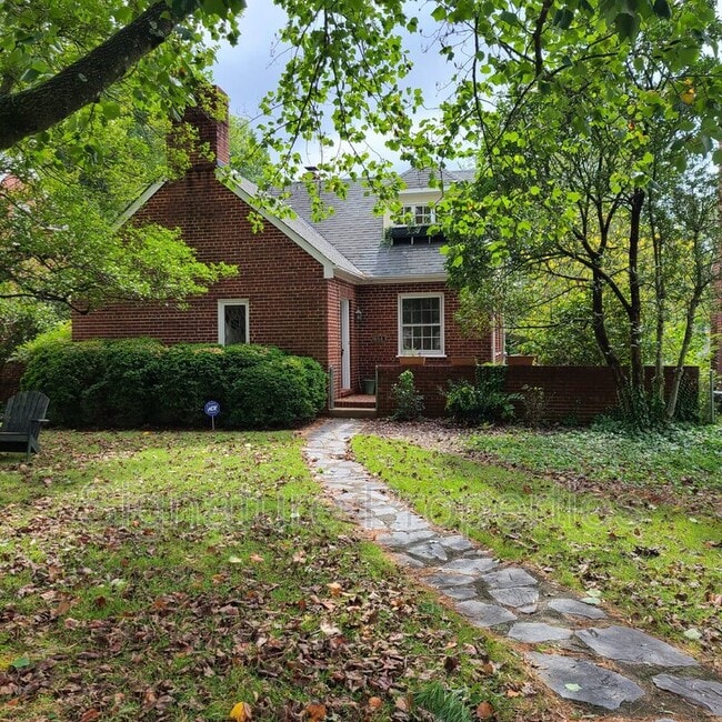 Primary Photo - 4643 Stuart Ave