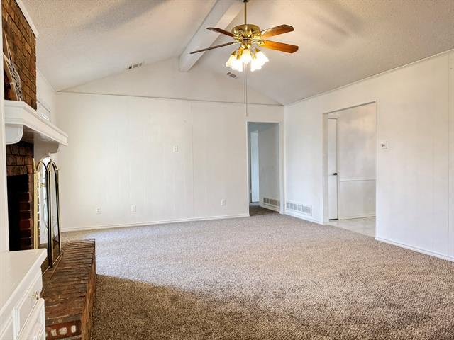 Building Photo - 2301 Claridge Cir