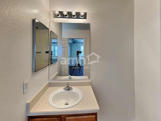 Building Photo - 8561 N 63rd Dr