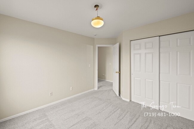 Building Photo - CHARMING 3BD/2BA CONDO featuring FRESH UPDATES - Security Deposit Waiver Available