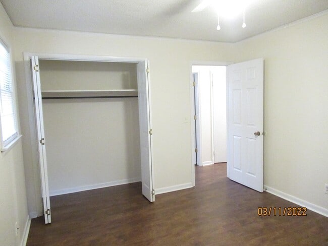 Building Photo - (Alice Drive Schools)- 3 Bedroom, 2 Bath S...