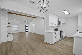 Building Photo - 3522 Shady Valley Dr