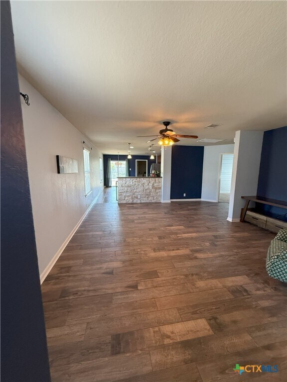 Building Photo - 760 Guna Dr