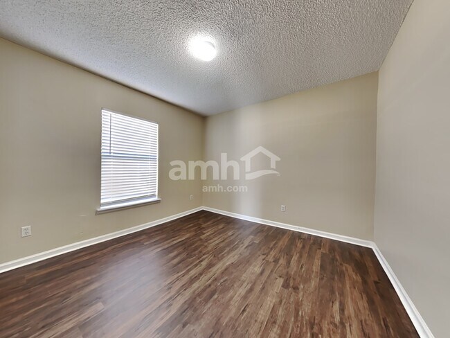 Building Photo - 3492 Shelley Dr