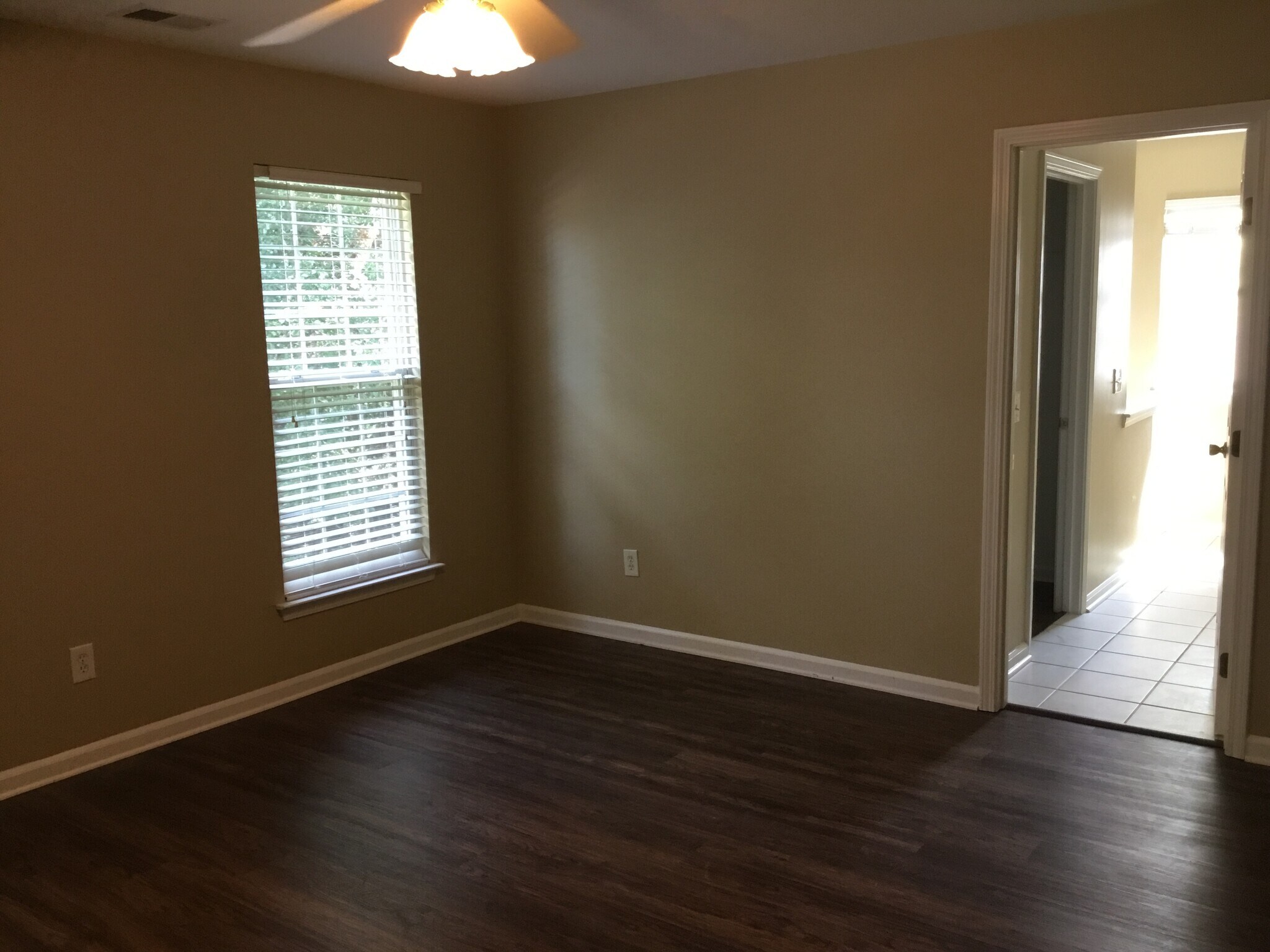 Building Photo - 12703 Beddingfield Dr