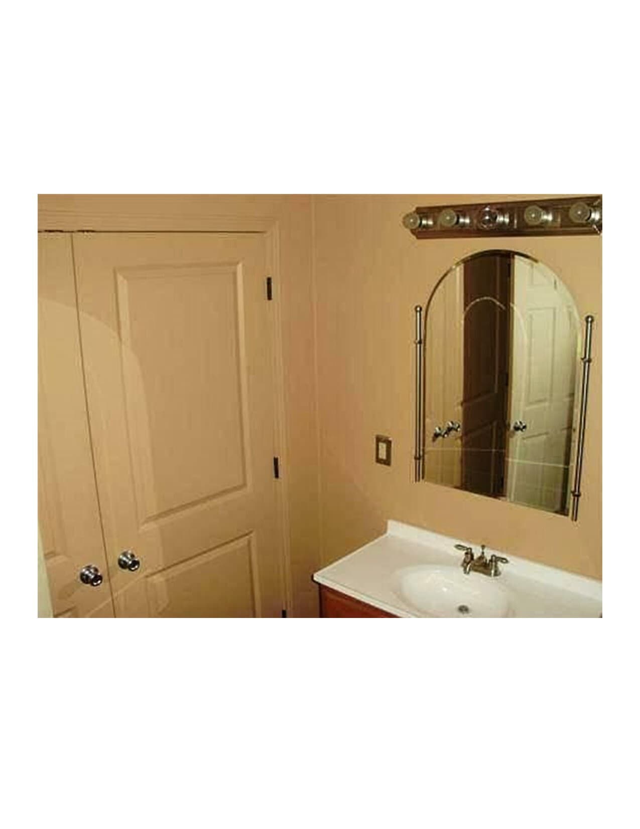 Building Photo - 832 W Eagle St