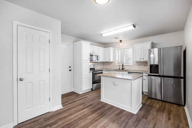 Building Photo - 10609 Spring Rain Ct