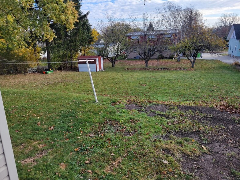 Building Photo - 444 N Henninger St