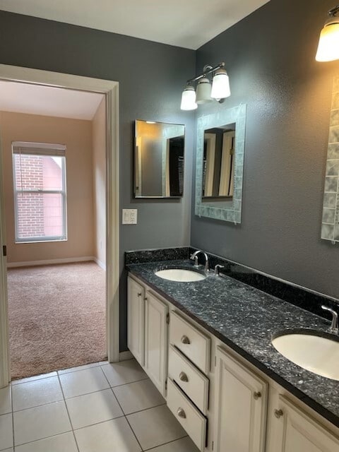 Jack and Jill Bathroom on 2nd floor with full shower and tub - 303 S Bungalow Park Ave