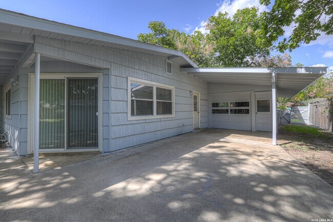 Building Photo - 146 Cardinal Dr