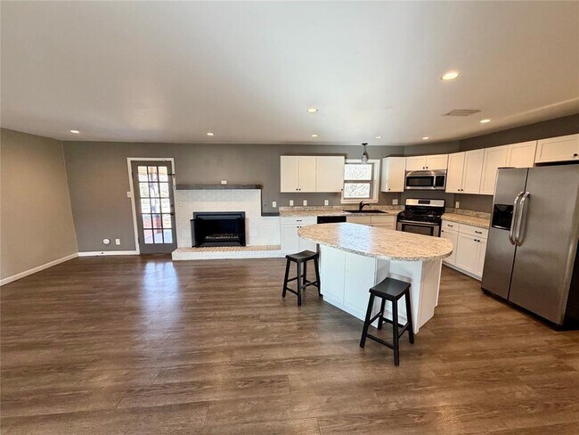 Building Photo - 9712 Springdale Rd