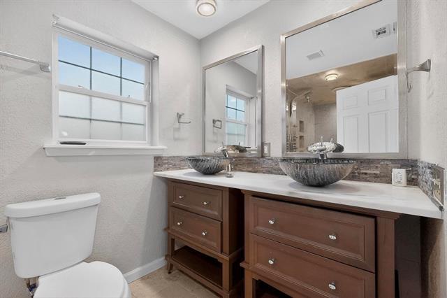 Building Photo - 3401 Hillsdale Ln