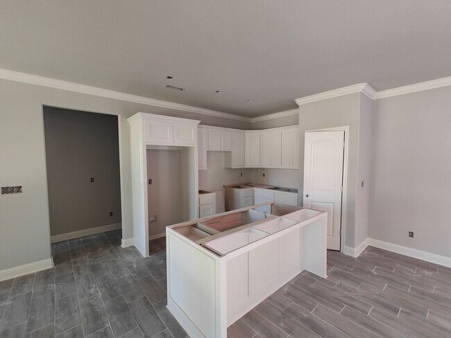 Building Photo - 292 Township Dr