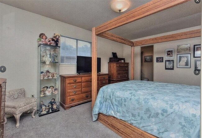 Building Photo - 2404 Cottonwood Dr