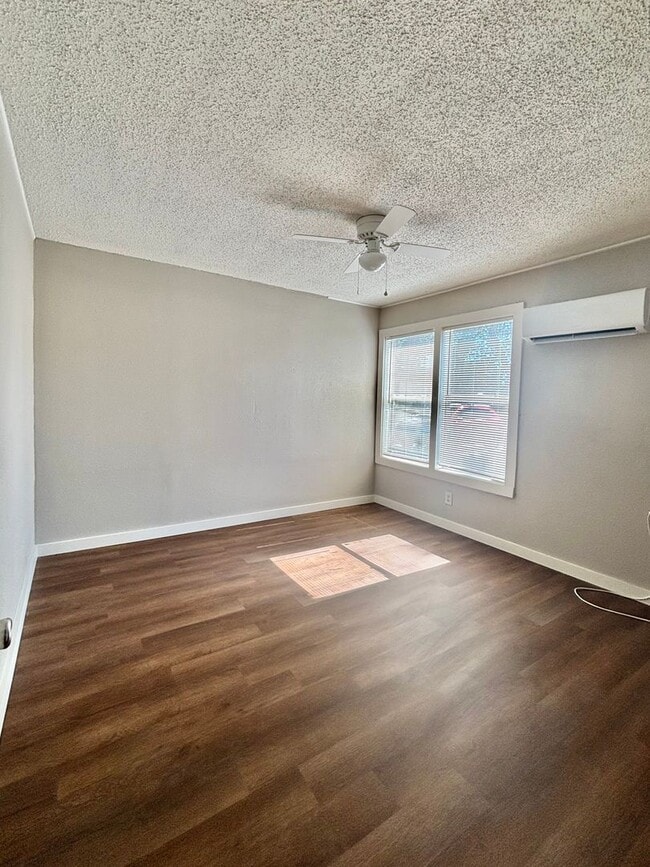 Building Photo - NOW AVAILABLE - Charming Updated Home Near...