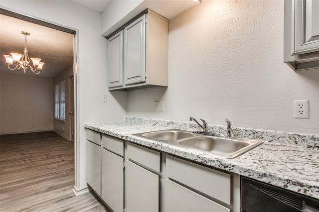 Building Photo - 1108 N Elm St