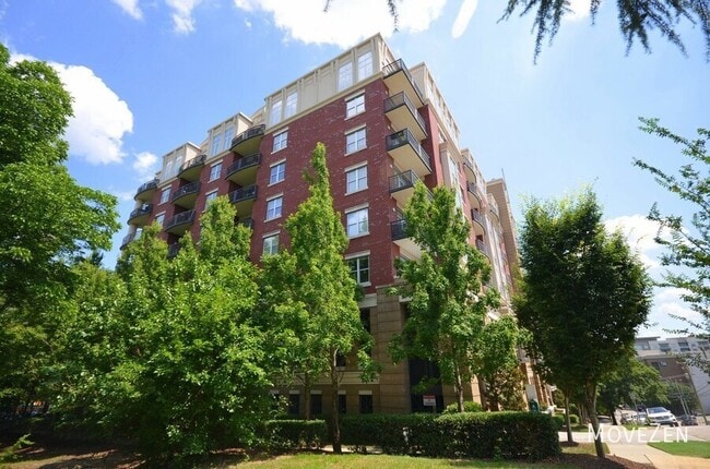 Building Photo - 618 N Boylan Ave