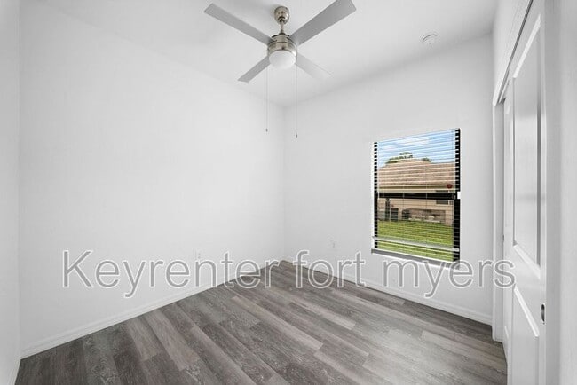Building Photo - 4716 29th St SW
