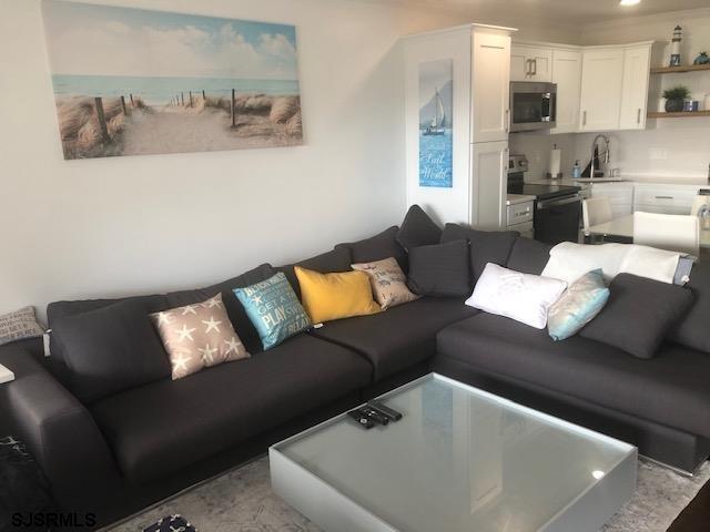 Building Photo - 203 E Brigantine Ave