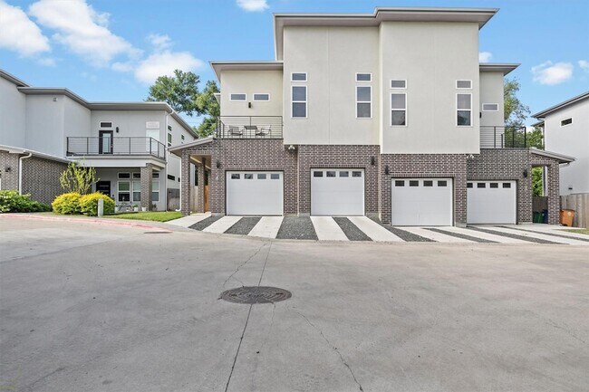Building Photo - 3905 Clawson Rd