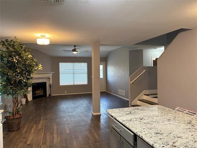 Building Photo - 9011 King Ranch Dr