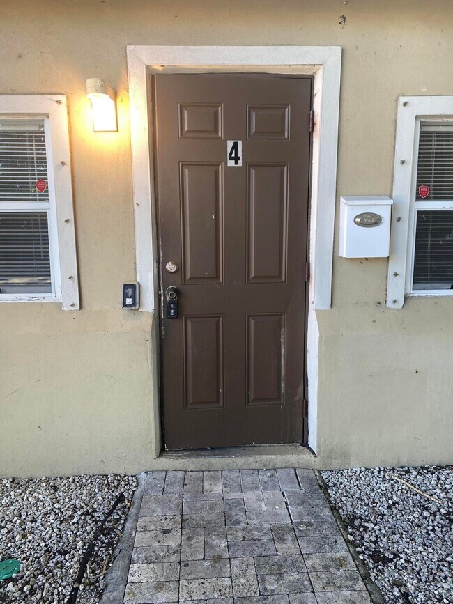 Building Photo - 508 57th St