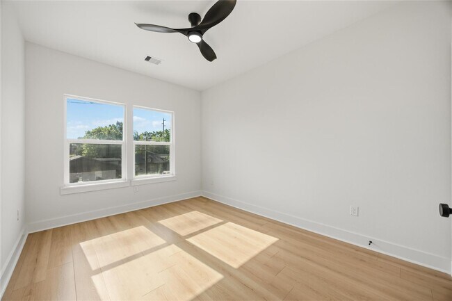 Building Photo - 8210 Lawler St