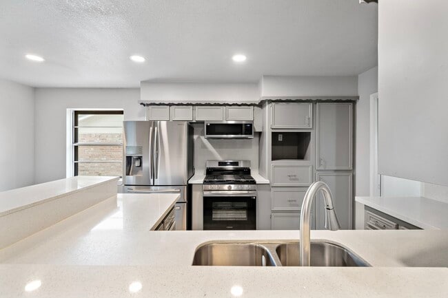 Building Photo - 11506 Hornbrook Dr