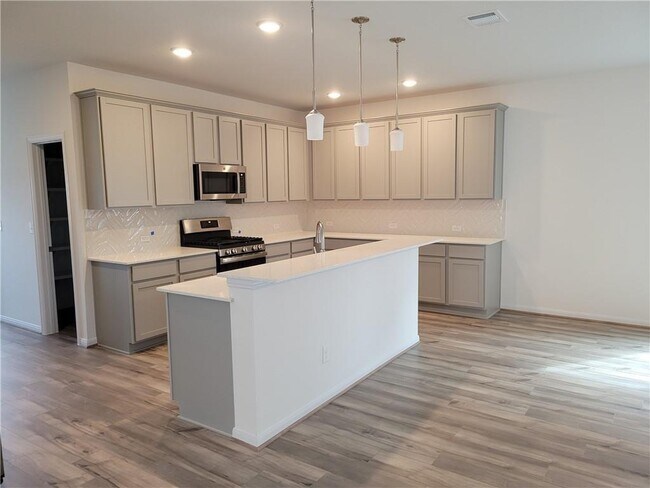 Building Photo - 244 Crystal Brook Dr