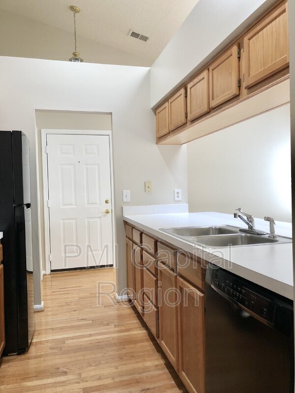 Building Photo - 2812 Clear Shot Dr