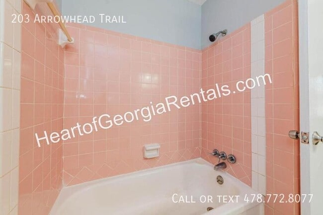 Building Photo - 203 Arrowhead Trl