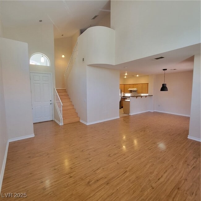 Building Photo - 8765 Villa Alex Ave